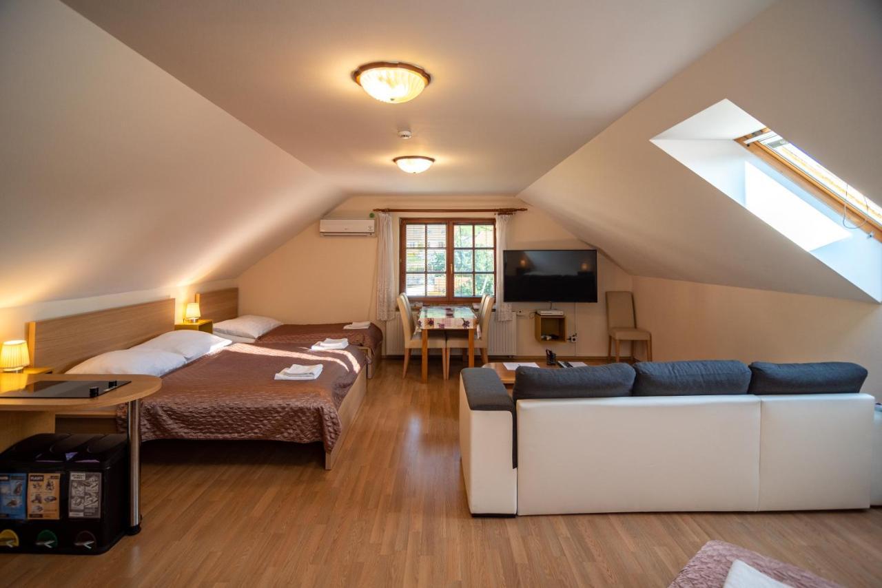 Apartman A Ubytovani U Machu Mikulov Ngoại thất bức ảnh