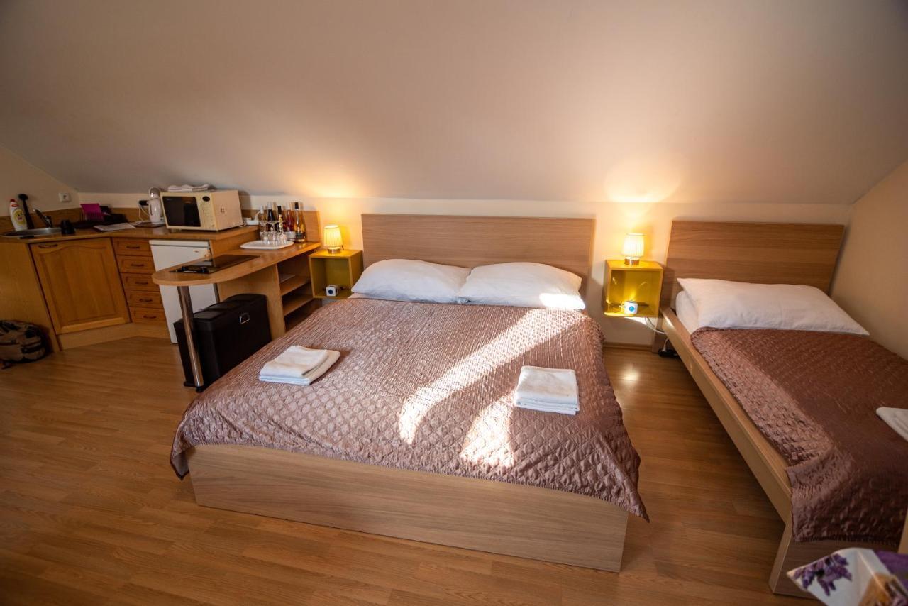 Apartman A Ubytovani U Machu Mikulov Ngoại thất bức ảnh